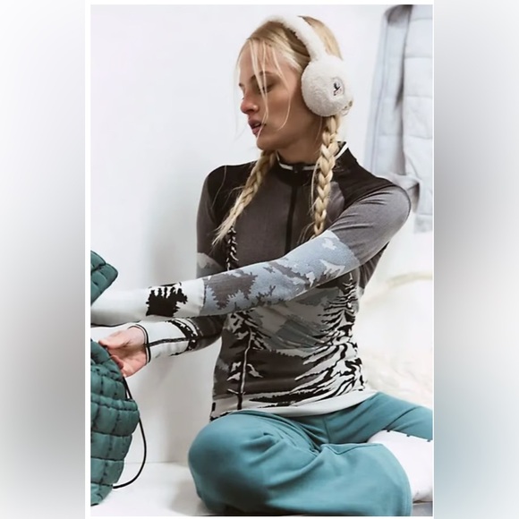 NWT FP Movement Verbier 1/2 Zip - Picture 2 of 9